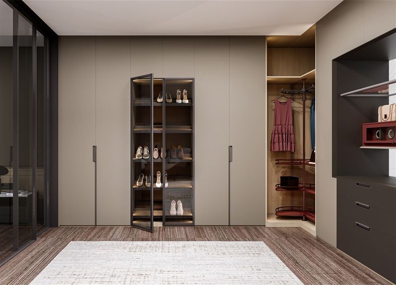 Walk-in closet