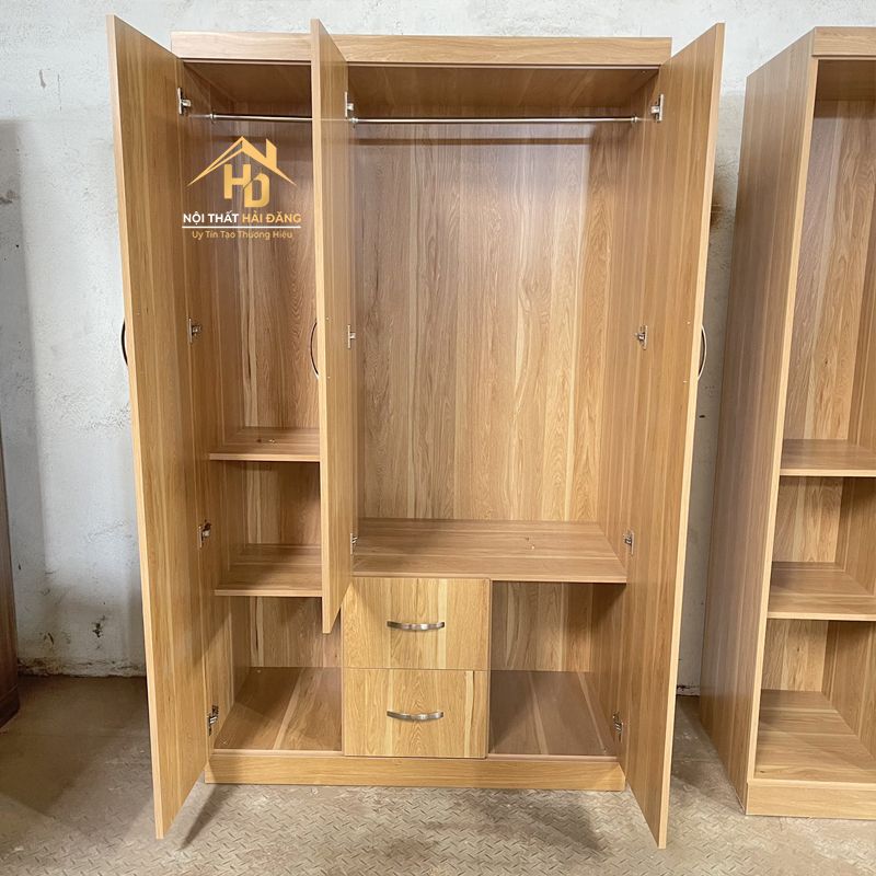 Hình ảnh tủ quần áo âm tường MDF vân gỗ
